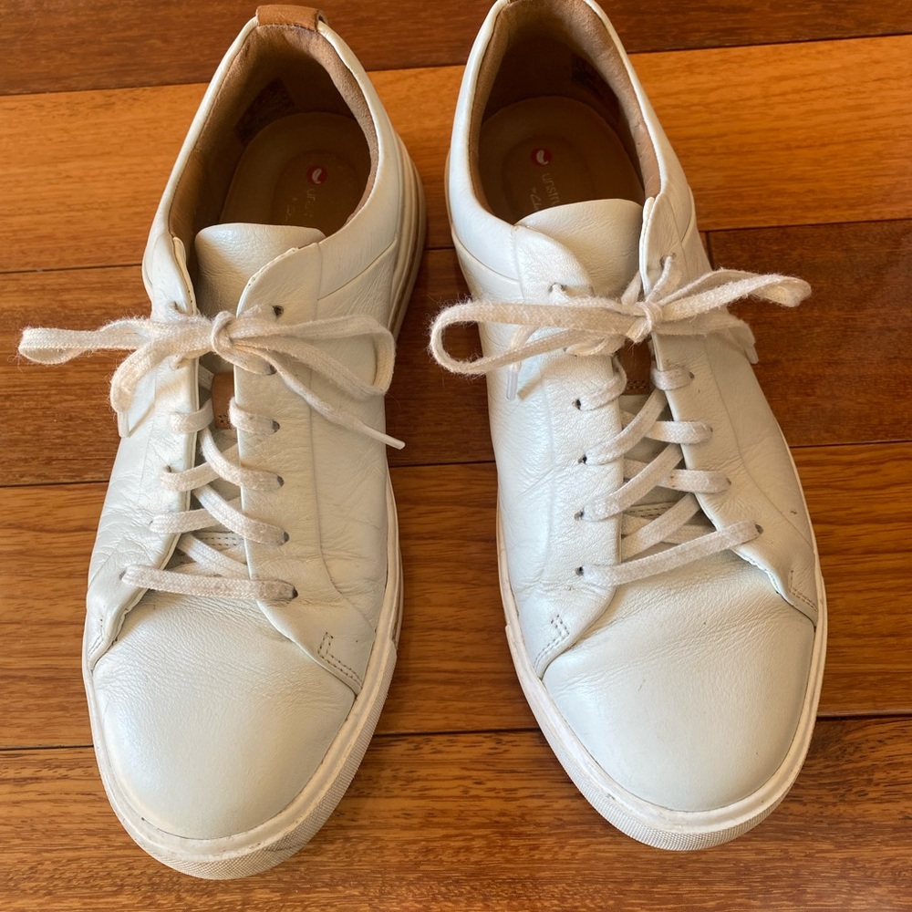 Clarks White Leather Sneakers Minimalist Design